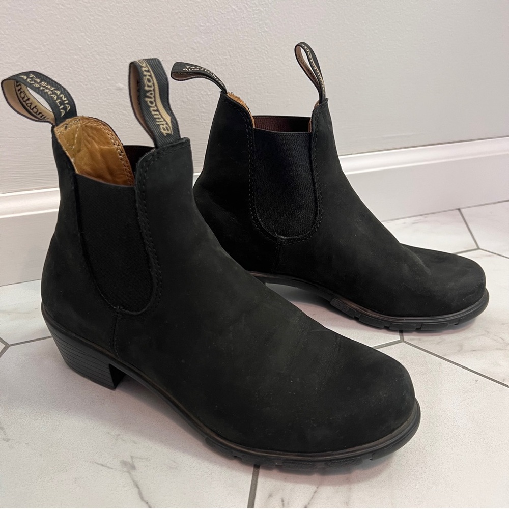 Blundstone Black Suede Heeled 1960 Boots Size 8.5 Womens